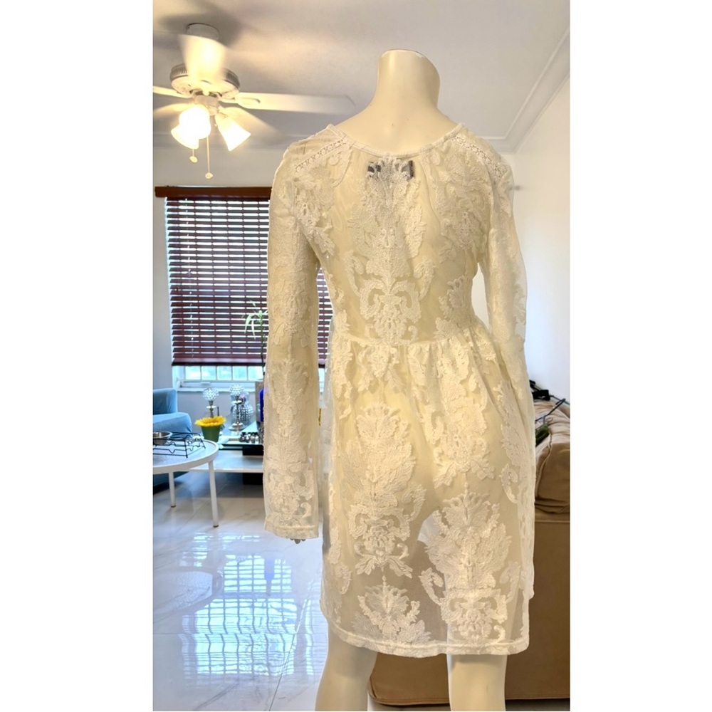 MINKPINK White Lace Mesh Top - Picture 6 of 11